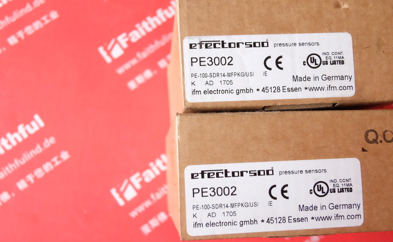 Ifm PE3002 IFM Pressure Sensor with Display PE-100-SDR14-MFPKG/US/ /E