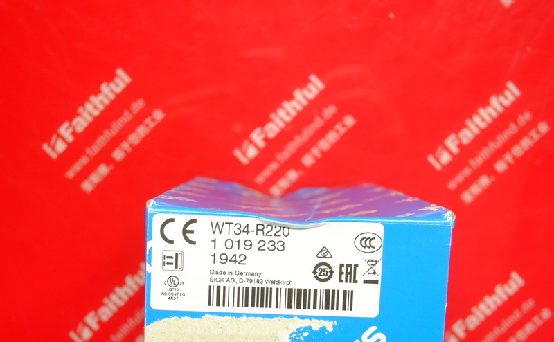 Sick WT34-R220 SICK Photoelectric Sensor 1019233