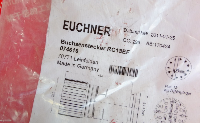 Euchner 074616 EUCHNERM23 round connector RC18EF straight