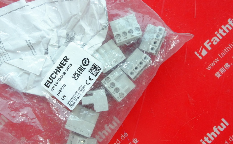Euchner 104776 EUCHNERCES-AZ-.ES-04B and CES-AR-AES-12 evaluation unit Wiring fittings CES-EA-TC-AK08-104776 screw terminals