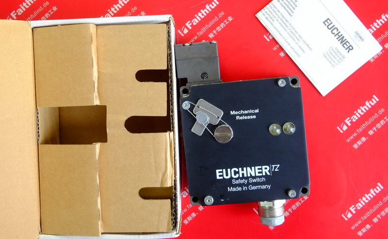 Euchner 049159 EUCHNERTZ safety switch TZ2LE024SR6 SR6 round connector