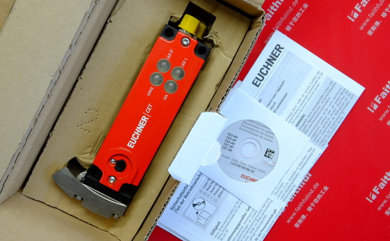 Euchner 162555 EUCHNERCET-AR non-contact safety switch CET4-AR-CRA-AH-50X-SG-C2355-162555 M12 plug
