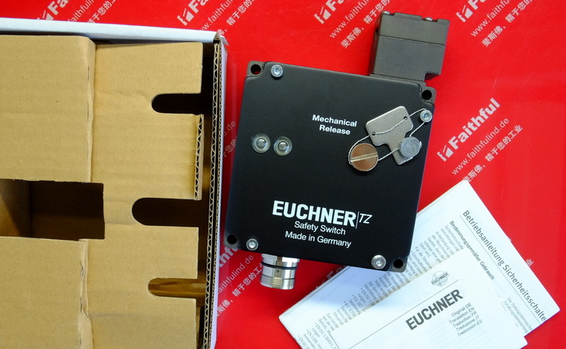 Euchner 085181 EUCHNERTZ series safety switch TZ2RE024RC18VAB-C1826,RC18 round plug