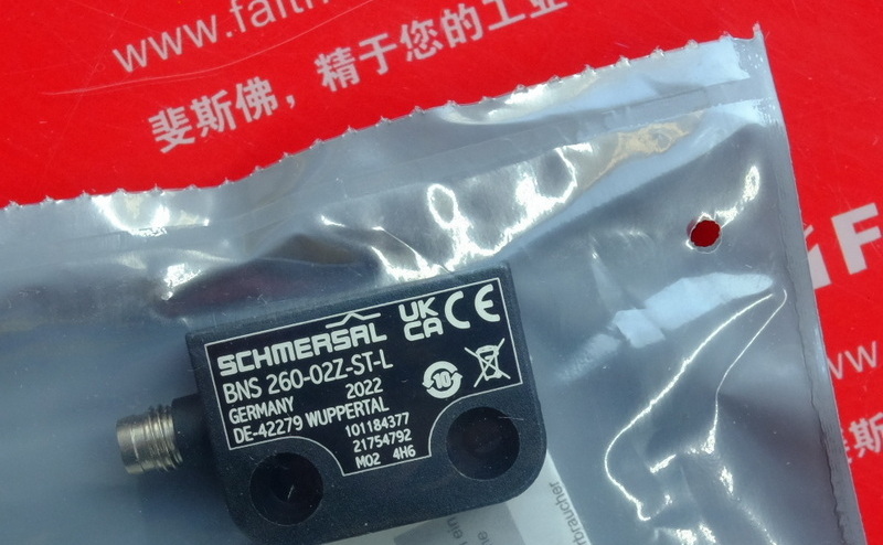 Schmersal 101184377 SCHMERSAL Magnetic Safety Sensor BNS 260-02Z-ST-L