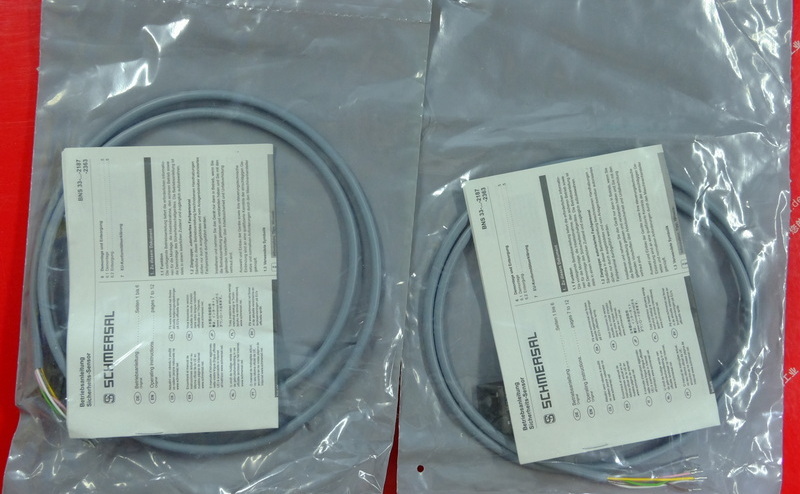 Schmersal 101128195 SCHMERSAL Magnetic Safety Sensor BNS 33-12Z-2187