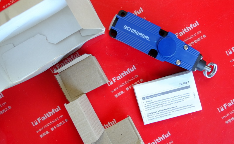 Schmersal 101217092 SCHMERSAL Pull Switch TQ 700-11 S