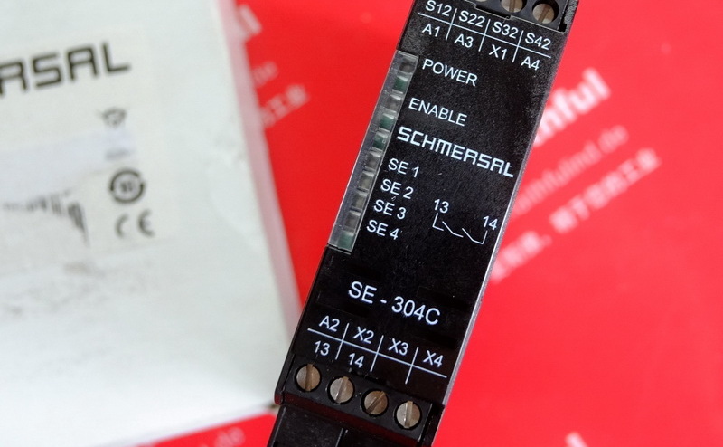 Schmersal 101165883 SCHMERSAL Security Edge Monitoring SE-304 C EVALUATION UNIT