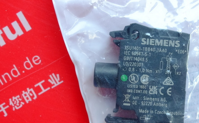 Siemens 3SU1102-0AB40-1BA0 SIEMENS Switches 3SU1400 3SU1401-1BB40