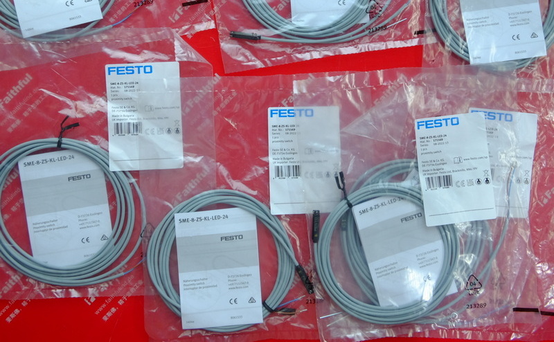 Festo 171169 FESTO proximity switch SME-8-ZS-KL-LED-24