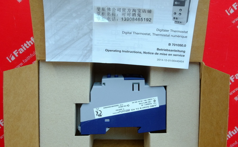 Jumo 00437461 JUMO Digital Thermostat 701050/811-02 ecoTRON T