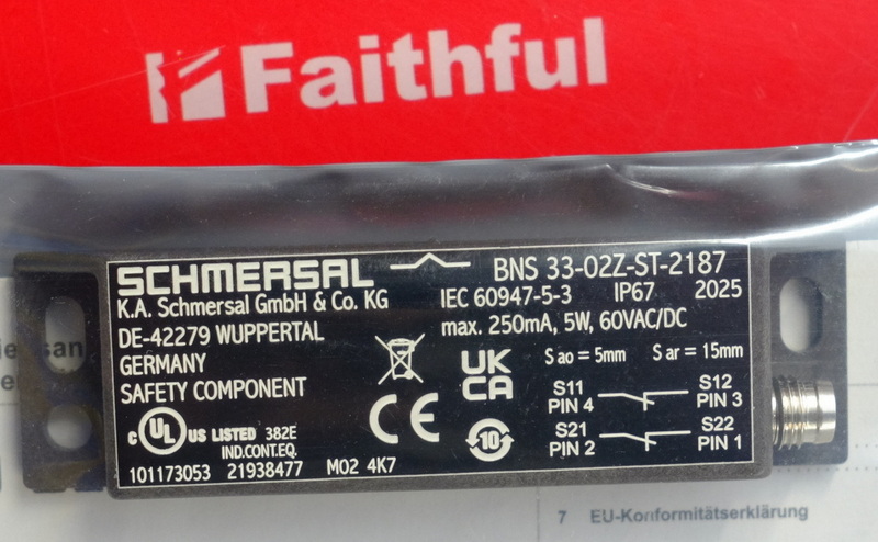 Schmersal 101173053 SCHMERSAL Magnetic Safety Sensor BNS 33-02Z-ST-2187