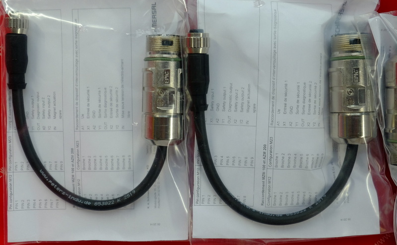 Schmersal 103008081 SCHMERSAL connection line M23 9-pin M12 8-core V-SK8 1/8-M23/M12-S-G-0,15-BK-2-X-A-1