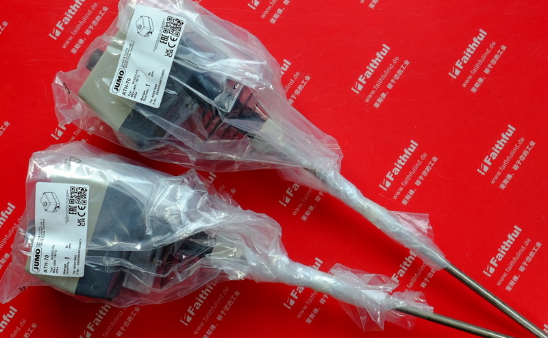 Jumo 60001980 JUMO new temperature sensor ATH-70 603021-1-045-00-0-00-30-13-20-400-8-6/702