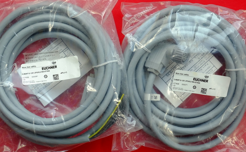 Euchner C- M26F12-12X1,0PU05,0-MA-077635 EUCHNER distribution cable with SR11 round plug, 5 m, elbow